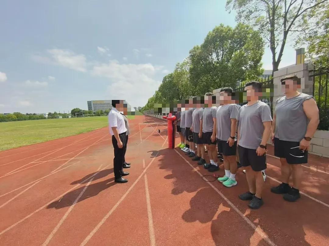 参加3公里跑步体能测试,38岁员工突然离世!南航通报:已成立专项工作组,帮家人渡过难关(组图) - 2
