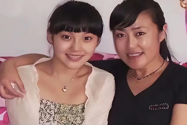 撕下所有体面的张佳宁,拒绝认生父21年,却花五百万为母购置豪宅(组图) - 7