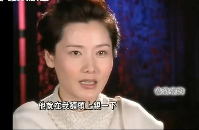 62岁何赛飞“敢说”上热搜!裸婚嫁给帅气初恋,丁克10年后生下儿子跟她姓(组图) - 30