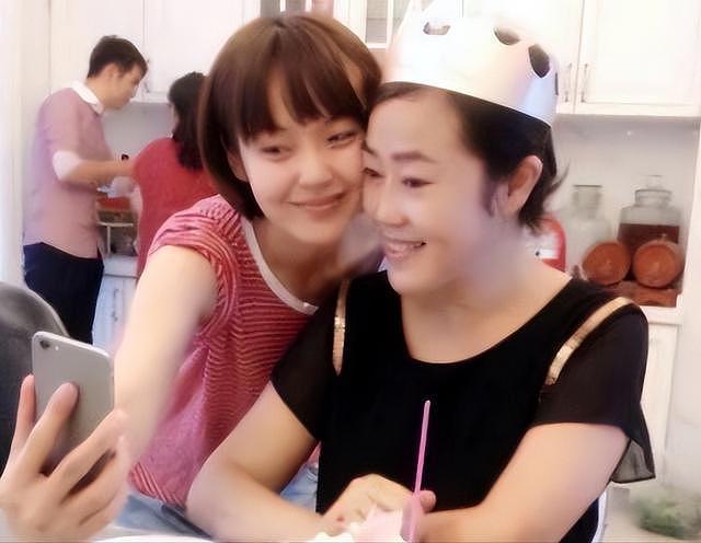 撕下所有体面的张佳宁,拒绝认生父21年,却花五百万为母购置豪宅(组图) - 26