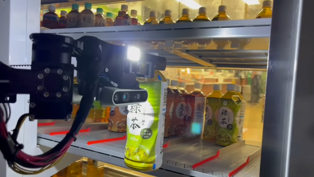 离谱！日本便利店补货机器人，竟然是千里之外的菲律宾员工VR控制！网友：教会徒弟饿死师傅（组图） - 14