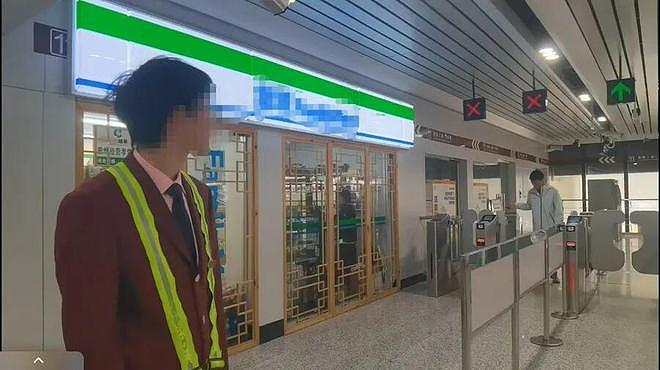 活的大闸蟹不能“坐”上海地铁?一天十几人被拦下,“建议另寻出行方式”(组图) - 6