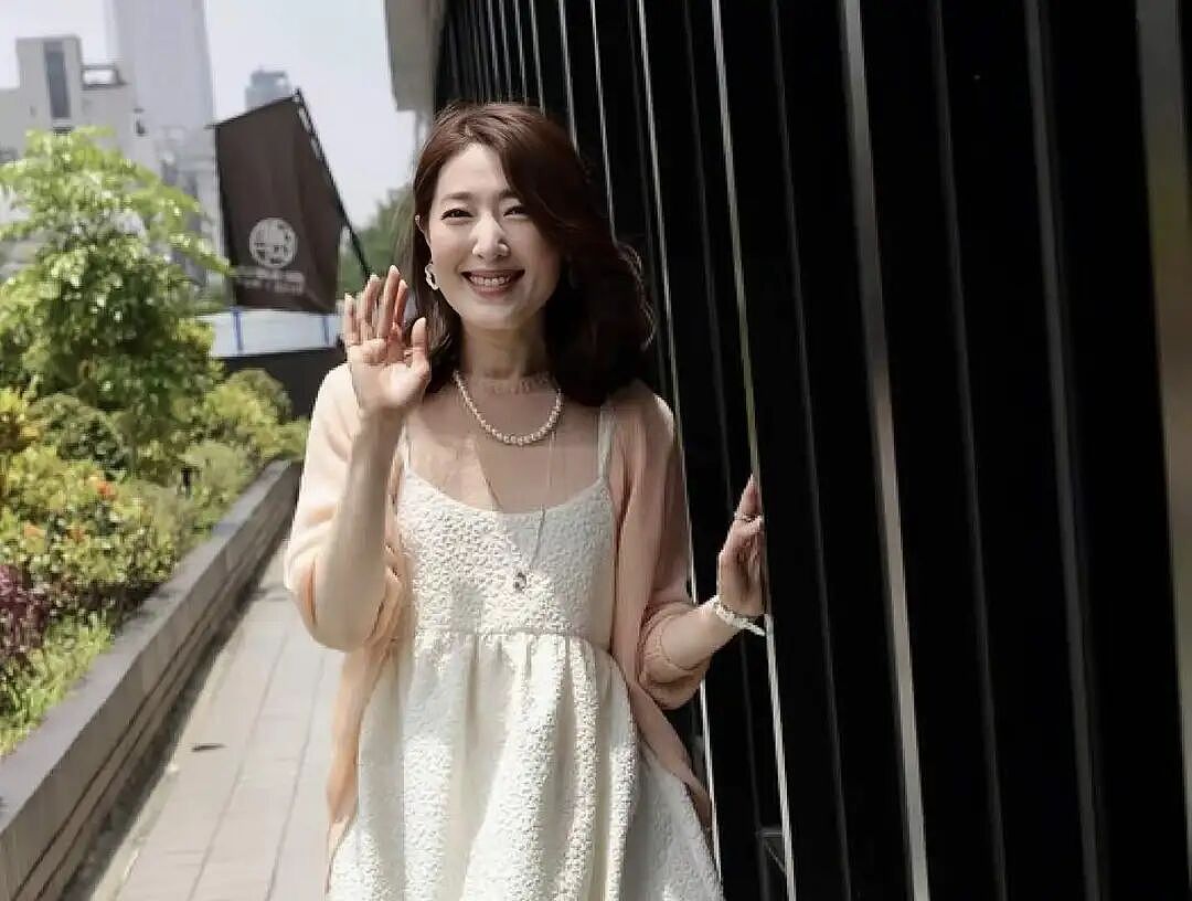 突然宣布分手!和相恋24年富商分开,两人都不幸患上癌症(组图) - 16