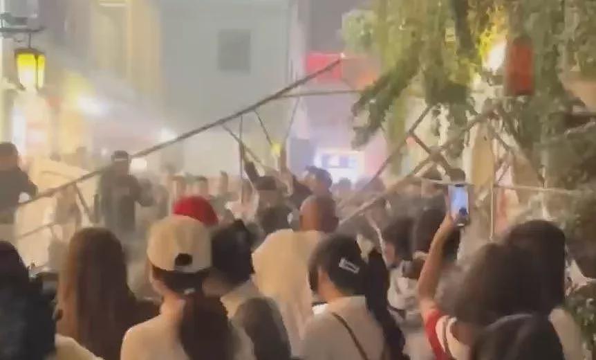 长沙知名街巷墙体突然倒塌，2名女孩已确认遇难（视频/组图） - 7