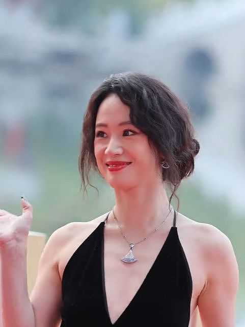 短剧女神郭宇欣让多少白幼瘦女星脸红？给你们看看啥叫珠圆玉润（组图） - 14
