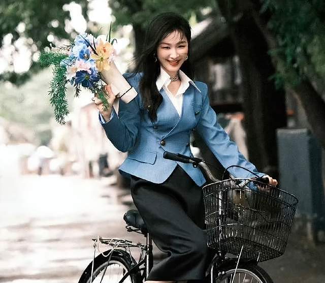 王家卫说“我一定要搞金靖”，女方不敢回应，疑似不敢得罪资本（组图） - 2