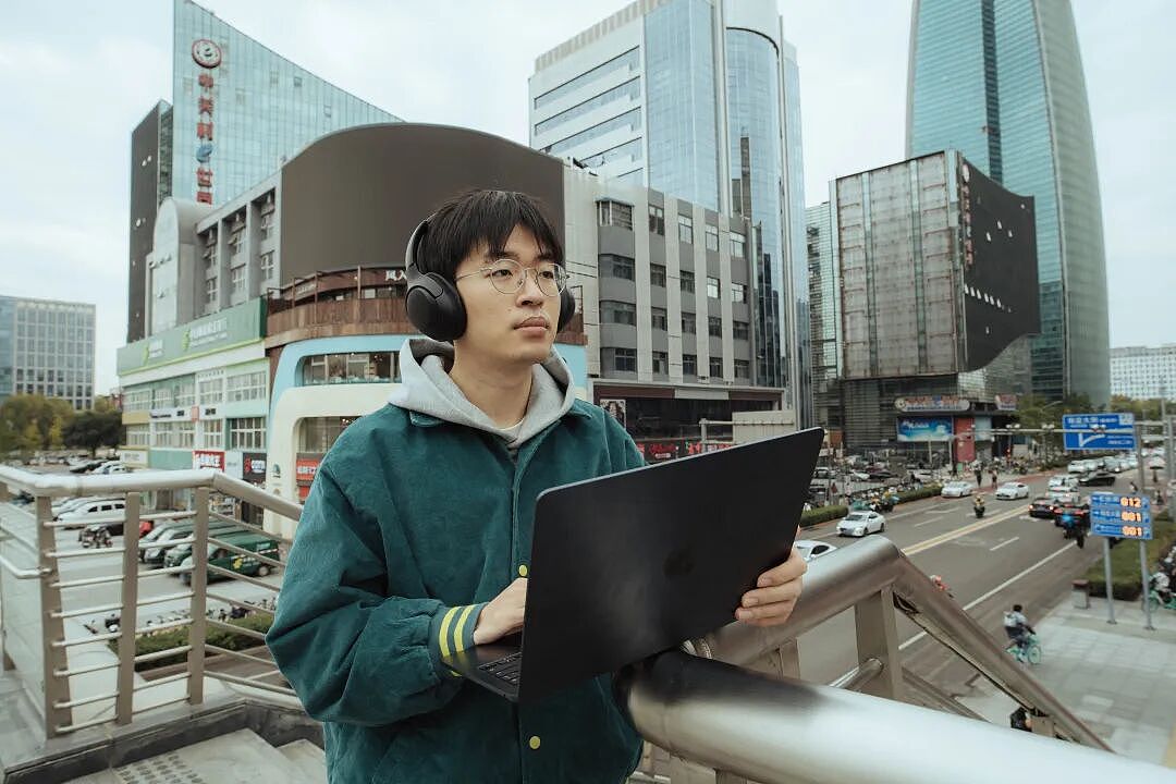 转行最热门赛道的文科生,现在怎么样了?(组图) - 6