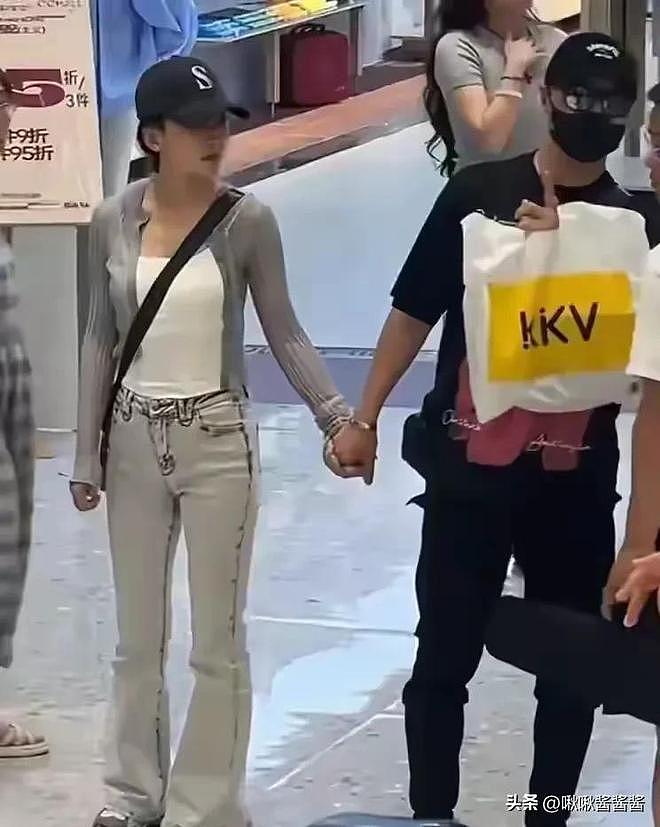 汪峰演唱会翻车被群嘲,葛荟婕:只往女人身上使劲,唱不上去正常(组图) - 12