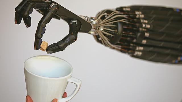 你真的会相信机器人来照顾你的晚年生活吗?(组图) - 5