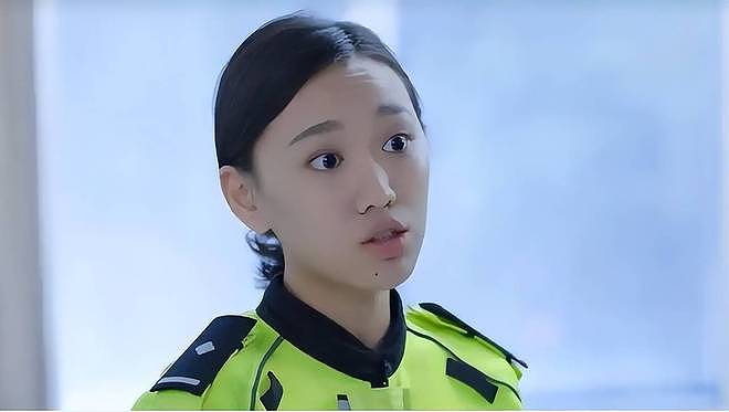 张凯丽女儿新剧遭质疑, 硬挤进贵圈的星二代:演技不够,爹妈给凑?(组图) - 43
