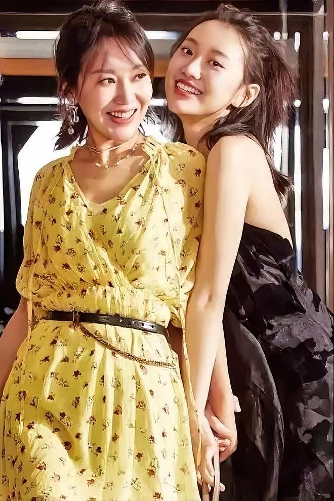 张凯丽女儿新剧遭质疑, 硬挤进贵圈的星二代:演技不够,爹妈给凑?(组图) - 41