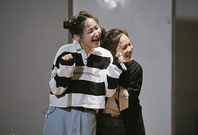 王家卫说“我一定要搞金靖”，女方不敢回应，疑似不敢得罪资本（组图） - 14