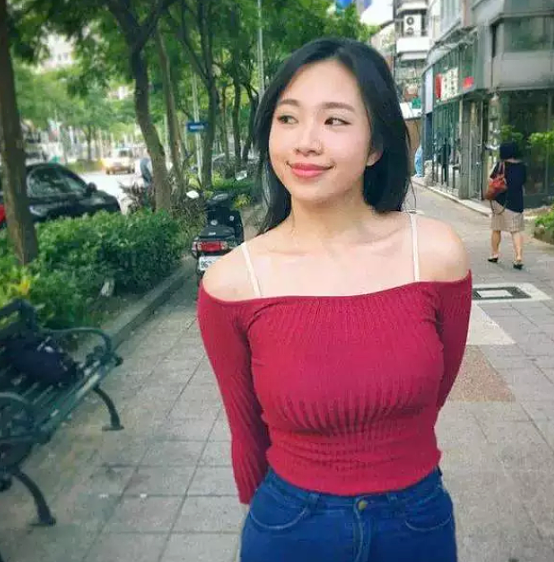 【美女】130斤妹子大腿粗到爆，俘获几十万直男，网友：这身材真要致命（组图） - 17