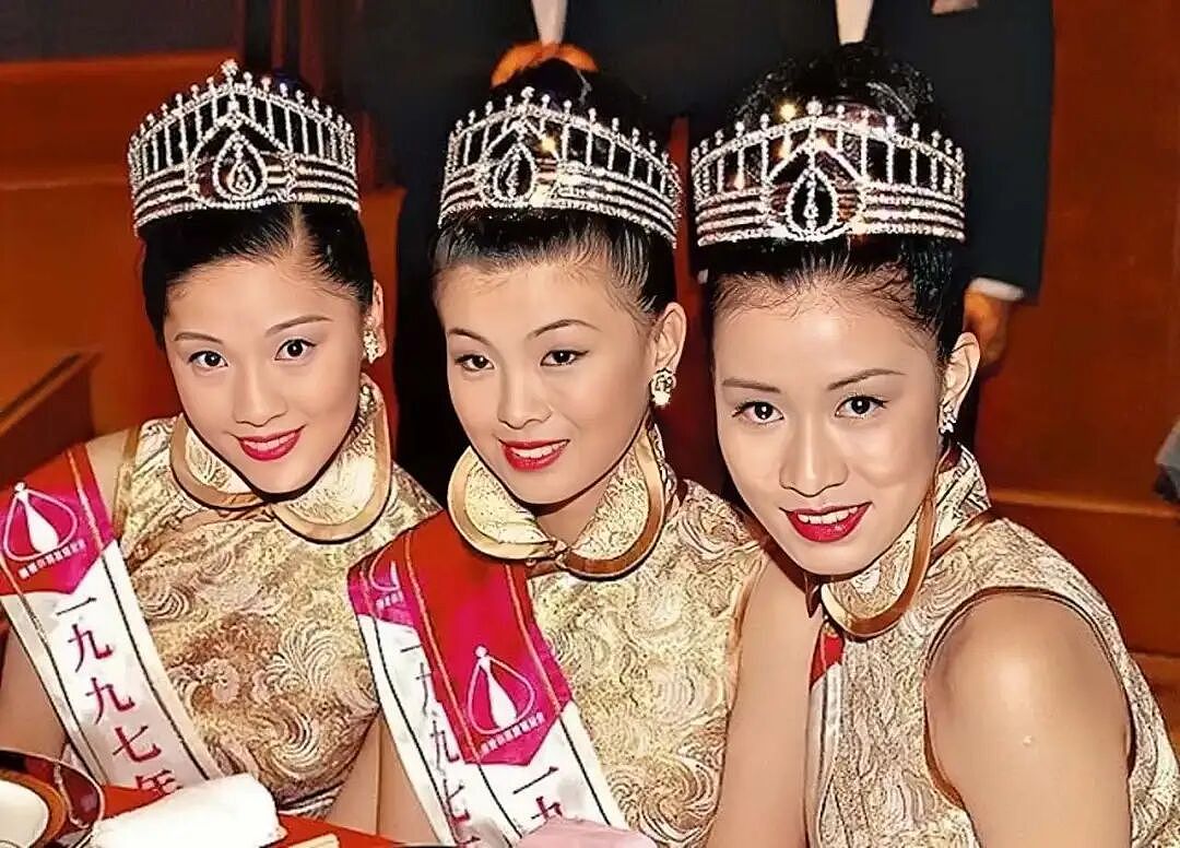 香港知名女星自曝忍辱20年,遭老公持刀恐吓,曾为孩子和家庭下跪求饶(组图) - 7