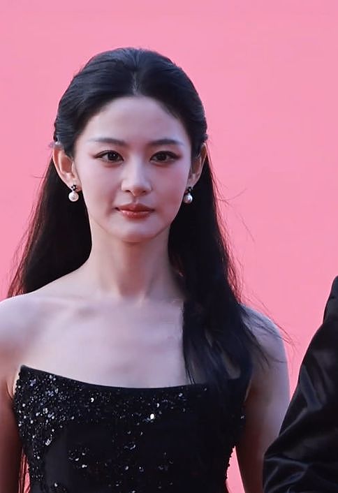 短剧女神郭宇欣让多少白幼瘦女星脸红？给你们看看啥叫珠圆玉润（组图） - 8