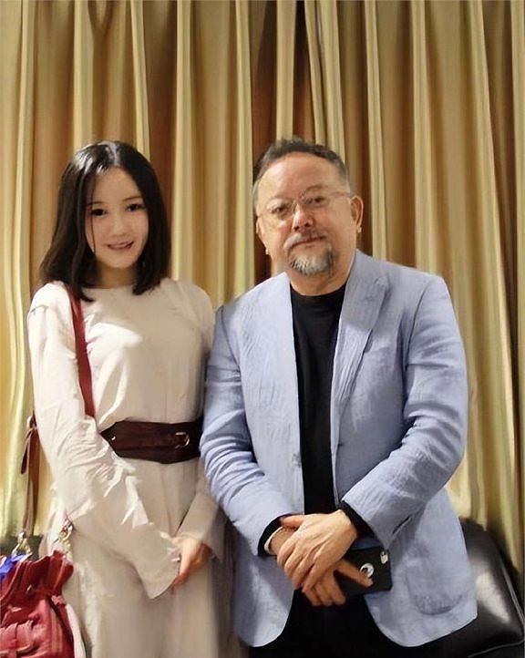 77岁的王刚:尽管我和岳母年纪相仿,但我给她尽孝依然能坦然(组图) - 6