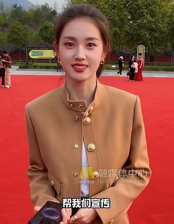 短剧女神郭宇欣让多少白幼瘦女星脸红？给你们看看啥叫珠圆玉润（组图） - 22