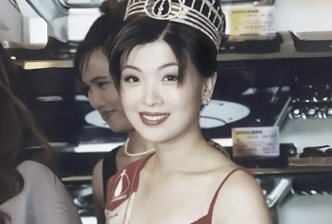香港知名女星自曝忍辱20年,遭老公持刀恐吓,曾为孩子和家庭下跪求饶(组图) - 5
