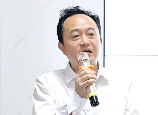 广州一老师宿舍内身亡,鼻子与嘴巴被透明胶布绑住,遗体被强行拉走(组图) - 2