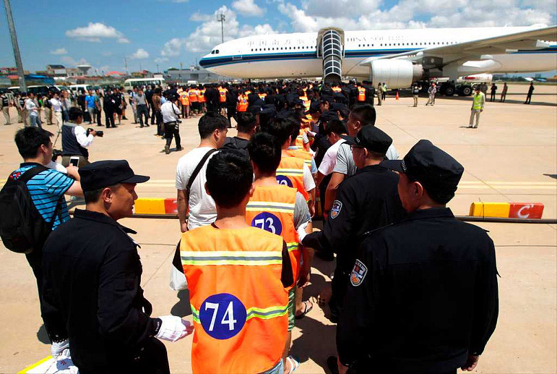 台人又涉诈骗？柬埔寨突袭诈骗据点，57人落网其中32人来自台湾（组图） - 2