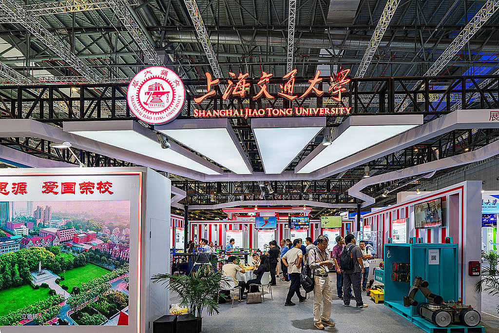 上海交大一年招5000名博士，可能加剧学历贬值（组图） - 1
