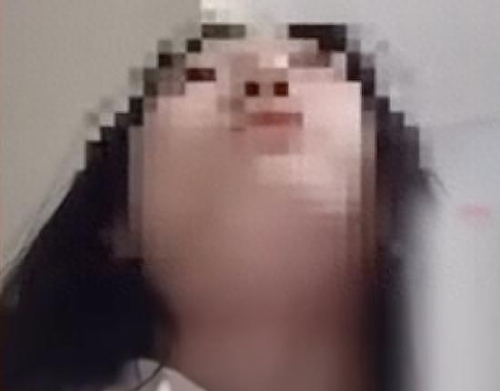 评论区炸了!河南14岁女孩发视频称爸爸偷看自己洗澡,质问“我到底是不是你女儿?”郑州警方介入(视频/组图) - 1