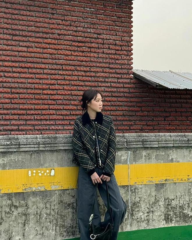 孔孝真结婚后状态依然没变，洒脱自在个性十足，找年下男果然没错（组图） - 5