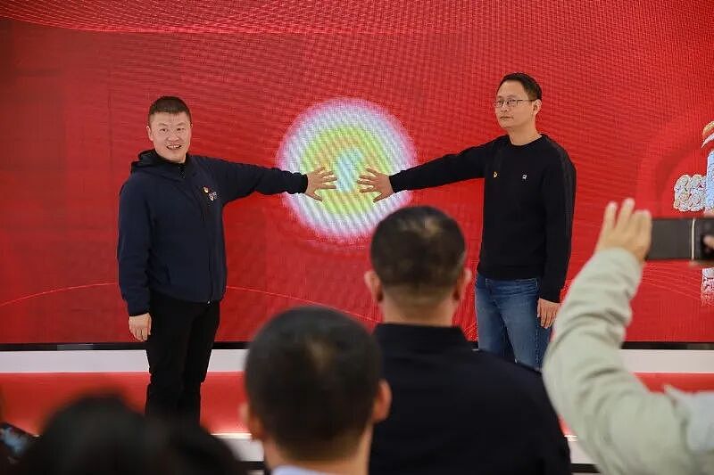 18万“线上红娘”，准备上市（组图） - 4
