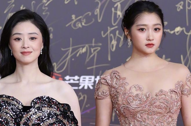 视界大会红毯尴尬瞬间!踩裙子、抢位置,太多人手忙脚乱出状况(组图) - 5