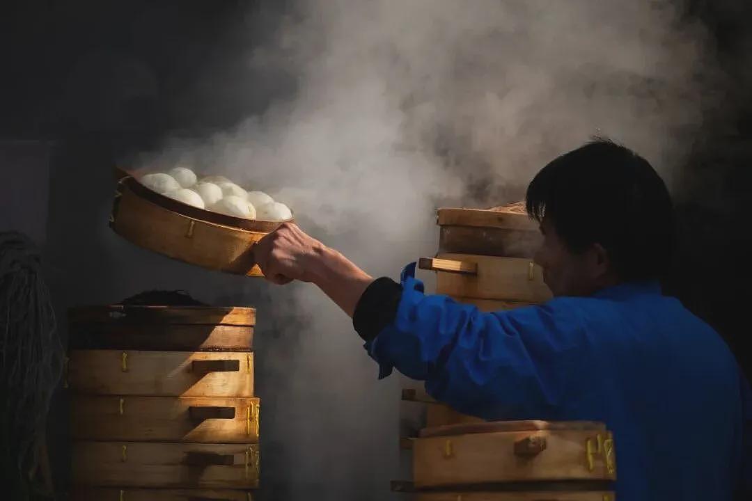 40年记录中国,英国摄影大师为什么执迷包子,白酒?(组图) - 1