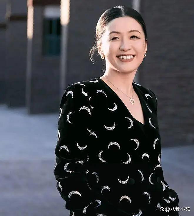 王家卫“录音门”持续发酵!编剧袭警捞人丑闻曝光,唐嫣新剧紧急撤档(组图) - 8