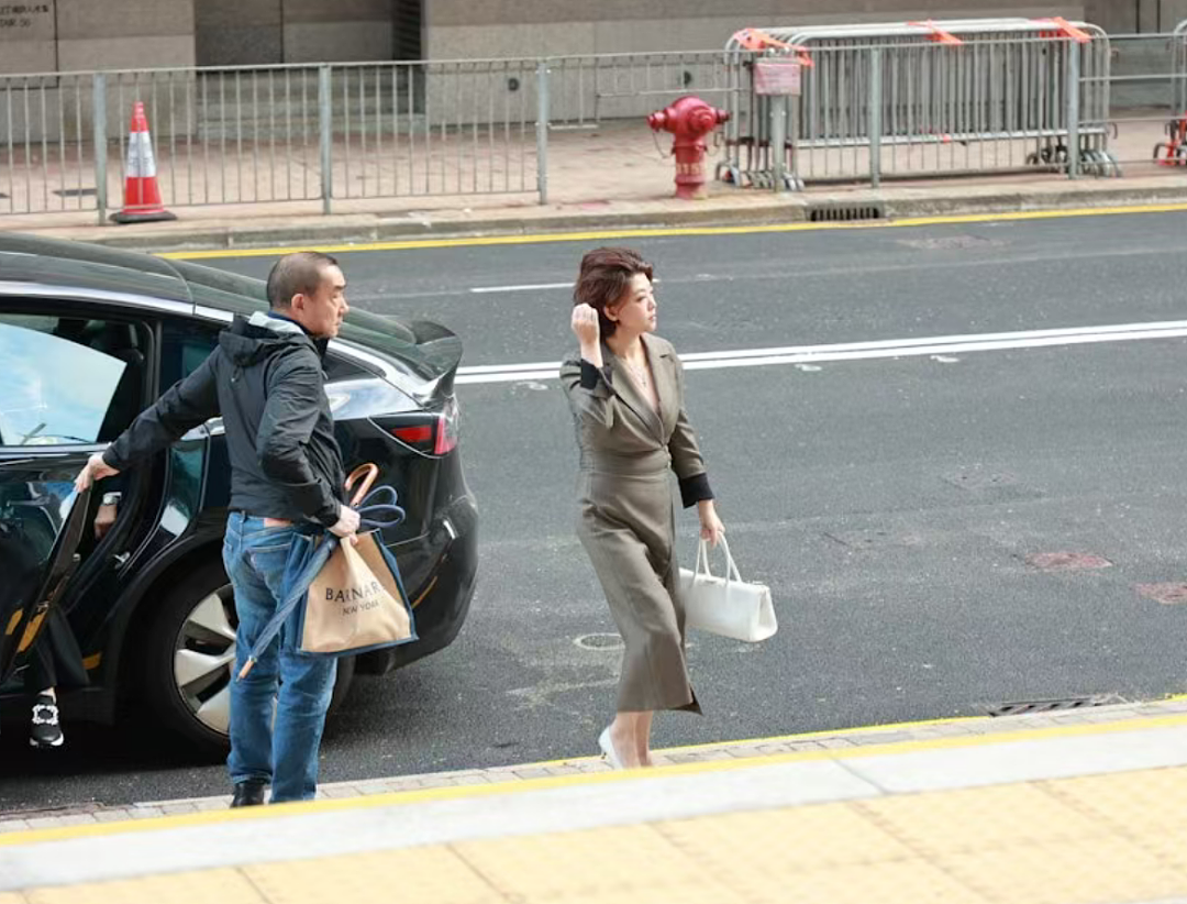 TVB前港姐被家暴恐吓,女儿发文控诉富豪爸爸,二人正办离婚(组图) - 7