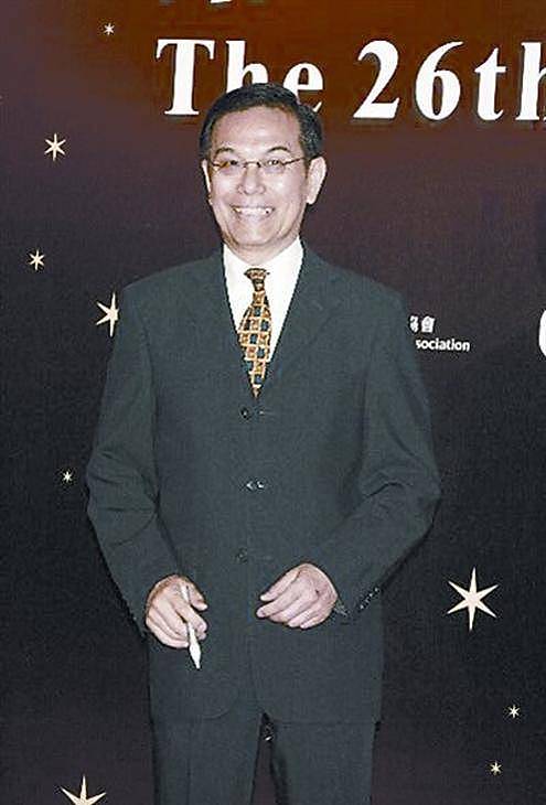 香港著名男星再婚娶小19岁妻子,猝死在拍戏现场(组图) - 18