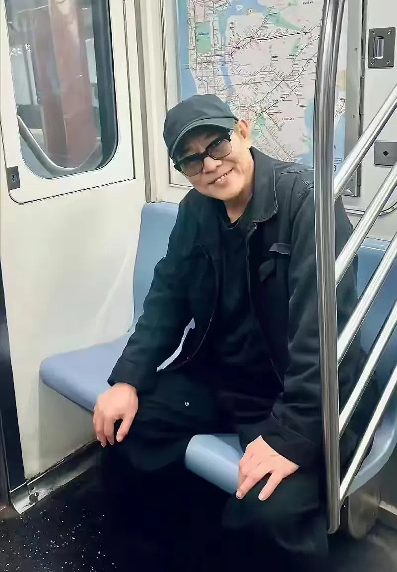 李连杰亲自下场辟谣，泳池脱衣露出光洁胸口，直言：别拿逝者炒作（组图） - 14
