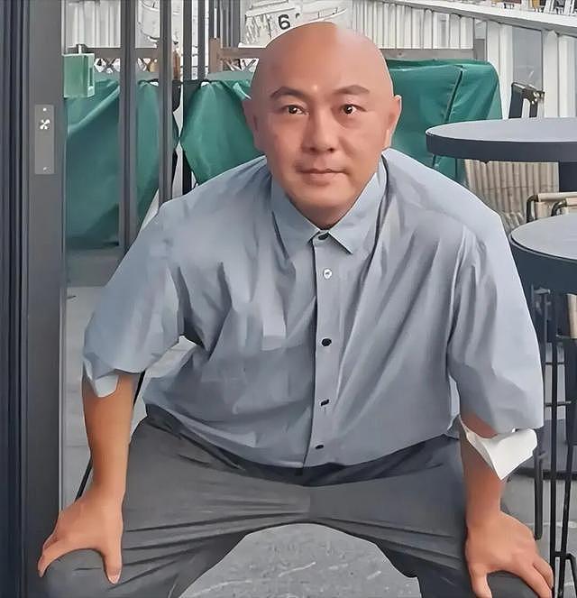 三次结婚两度丧子，60岁无儿无女形象大变的张卫健，经历了什么（组图） - 18