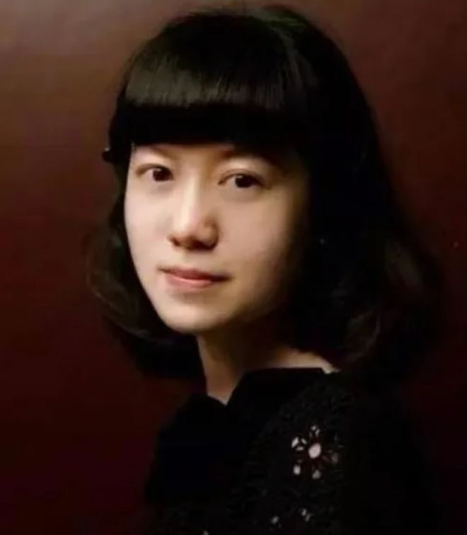 翁帆已经打扫整理完旧居：和杨振宁的结婚照最显眼（组图） - 5