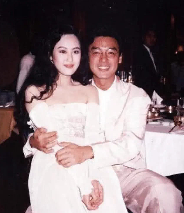 这也能洗白！害惨闺蜜一家逼其子女入狱、与5床伴持续交合15小时，60岁变身商业女强人？（组图） - 17