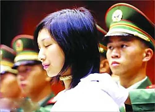 20岁美女肢解人妻抛珠江，闻判死惨笑哼名曲（组图） - 4