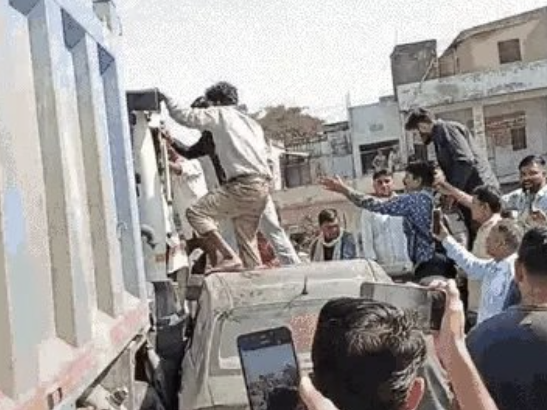 19人死亡，数十人重伤！重型货车沿街碾压车辆行人，1家5口被灭门，满地尸体（视频/组图） - 10