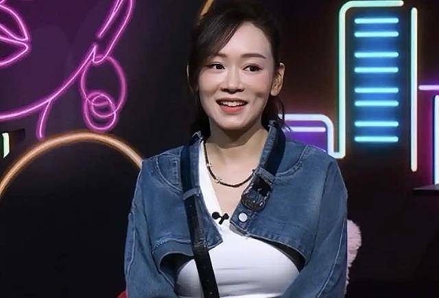 TVB前港姐冠军直播带货，被曝月收入超200万（组图） - 6