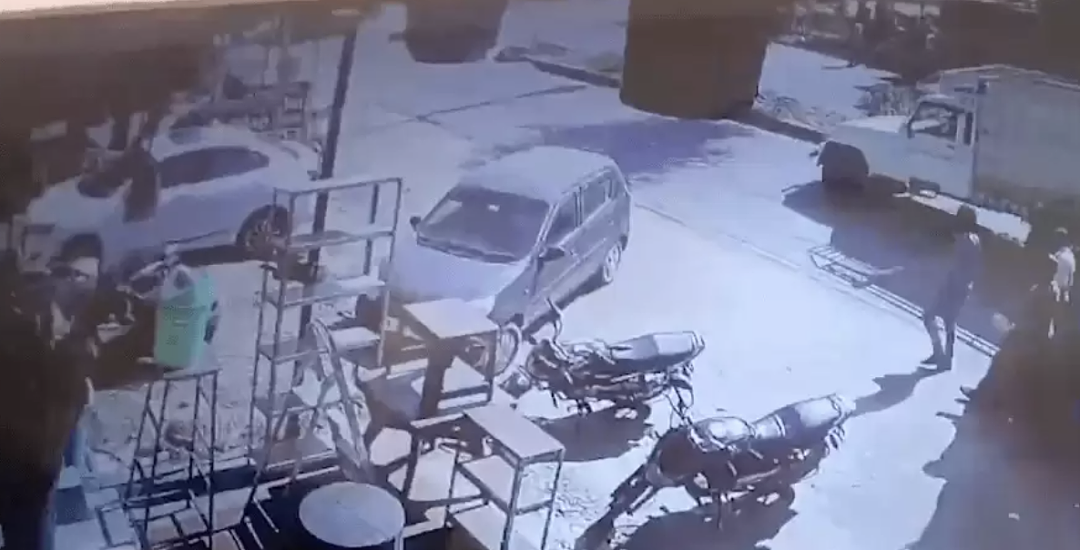 19人死亡，数十人重伤！重型货车沿街碾压车辆行人，1家5口被灭门，满地尸体（视频/组图） - 8