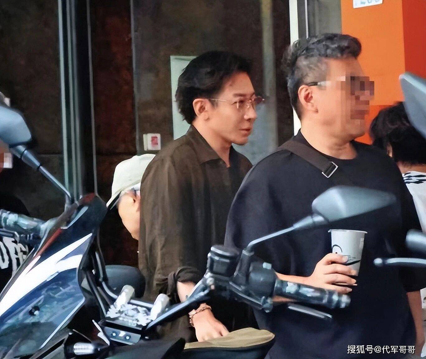 刘谦近况曝光，抗癌不到一年，“不良嗜好”已戒掉（组图） - 1