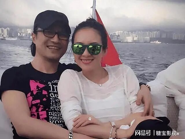 章子怡夺回女儿抚养权,汪峰付高额抚养费压力大,开演唱会走音翻车(组图) - 2