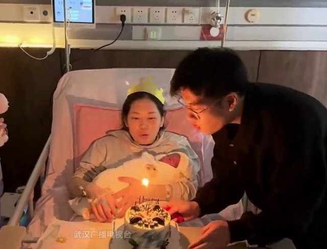 奇妙缘份！武汉同年同月同日生，夫妻结姻缘，诞爱女一家三口同辰（组图） - 4