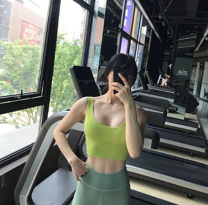 【美女】34D杯辣妈私照曝光,网友:这身材也太顶了...(组图) - 13