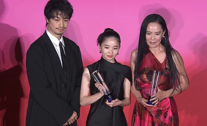 王传君拿下东京电影节影帝!撕奖过程太精彩,连坑两位中国女星(组图) - 11