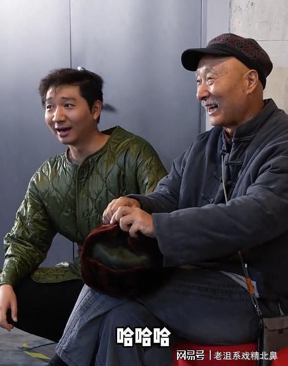 虎父无犬子，陈大愚再现陈佩斯吃面条名场面，陈老的眼神恍惚了（组图） - 7