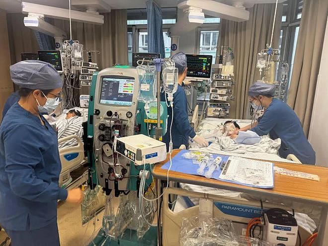 一场“小感冒”,男子体重掉了10多斤, 最后进了抢救室!元凶竟是家里养的鸽子…(组图) - 1