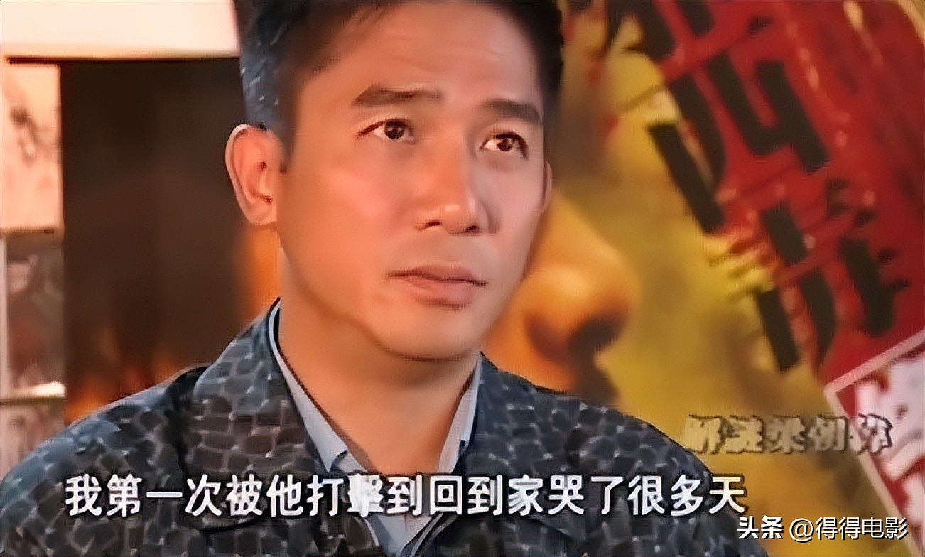 陪玩陪睡只是开胃菜! 袭警、舔手指、集体嫖娼…(组图) - 22