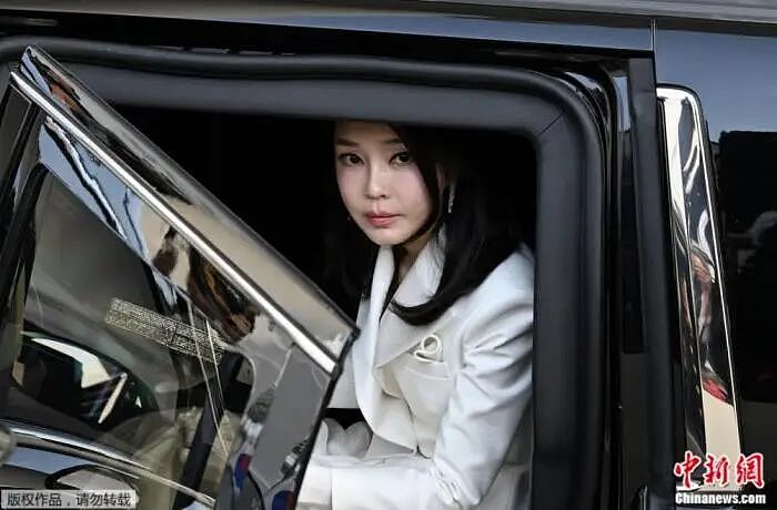 韩媒：金建希首次承认收受香奈儿手袋，公开致歉，称与利益交换无关，否认曾收受格拉夫项链（组图） - 1